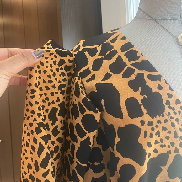 ASOS CURVE wrap mini dress with extreme sleeves in animal print - Picture 7 of 11